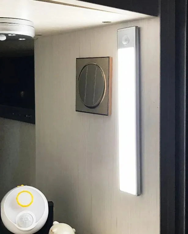 40cm Motion Sensor LED Under Cabinet Light USB Rechargeable Cool White LED Black